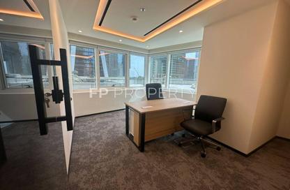 Business Centre - Studio - 1 for rent in One Lake Plaza - JLT Cluster T - Jumeirah Lake Towers - Dubai