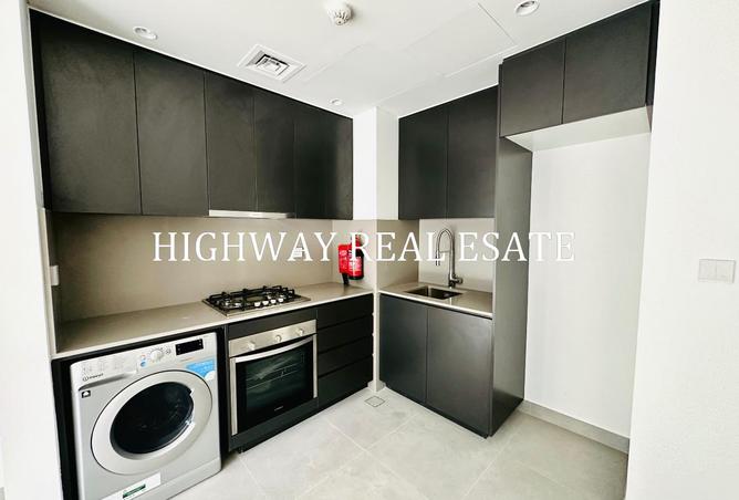 122001370 - Property Image 2