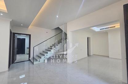 Villa - 5 Bedrooms - 6 Bathrooms for rent in Al Aweer 1 - Al Aweer - Dubai