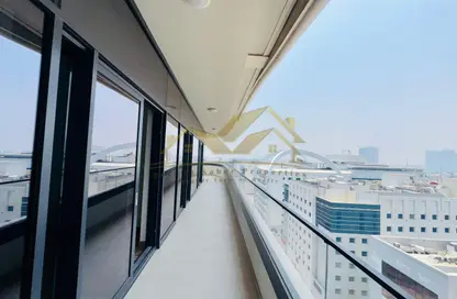 Apartment - 1 Bedroom - 2 Bathrooms for rent in The Waves Residences - Mankhool - Bur Dubai - Dubai