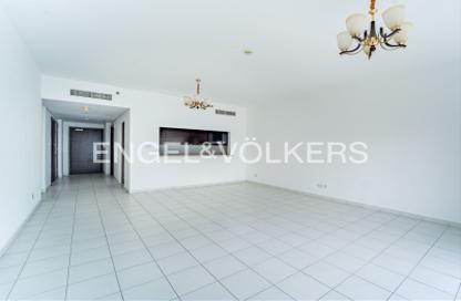 Apartment - 3 Bedrooms - 3 Bathrooms for sale in Marina Tower - Dubai Marina - Dubai