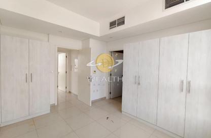 Townhouse - 2 - 4 for sale in Nasma Residence - Al Tai - Sharjah