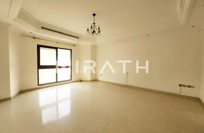 Villa - 4 Bedrooms - 5 Bathrooms for rent in Umm Suqeim 1 Villas - Umm Suqeim 1 - Umm Suqeim - Dubai