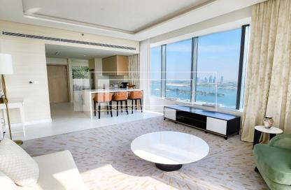 Apartment - 1 - 2 for rent in The Palm Tower - Palm Jumeirah - Dubai