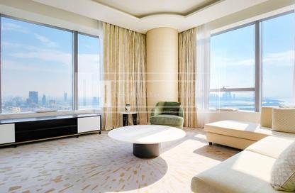 Apartment - 1 - 2 for rent in The Palm Tower - Palm Jumeirah - Dubai