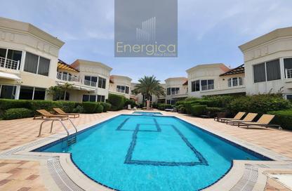 Villa - 4 Bedrooms - 5 Bathrooms for rent in Jumeirah 1 Villas - Jumeirah 1 - Jumeirah - Dubai