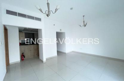 Apartment - 1 - 1 for rent in Continental Tower - Dubai Marina - Dubai