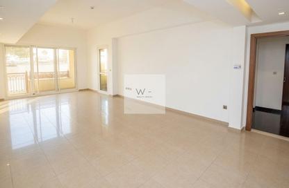 Whole Building - 2 Bedrooms - 3 Bathrooms for rent in Marina Residences 3 - Marina Residences - Palm Jumeirah - Dubai