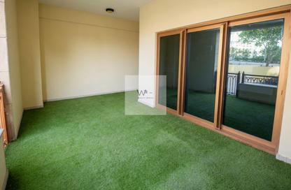 Whole Building - 2 Bedrooms - 3 Bathrooms for rent in Marina Residences 3 - Marina Residences - Palm Jumeirah - Dubai