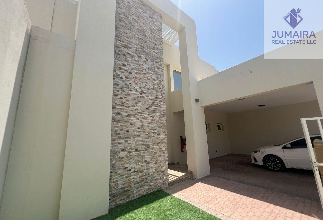 Coastal Living/Bermuda 3BR+Maid Villa/Mina Al Arab