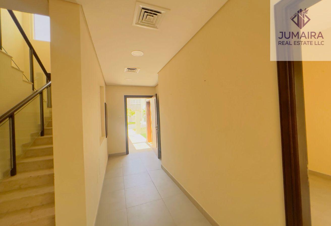 Coastal Living/Bermuda 3BR+Maid Villa/Mina Al Arab