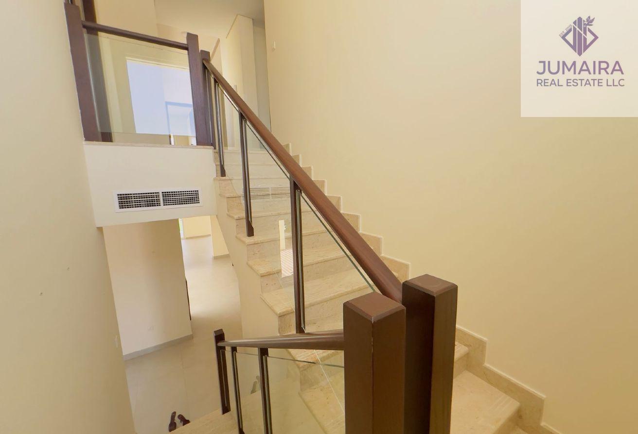 Coastal Living/Bermuda 3BR+Maid Villa/Mina Al Arab