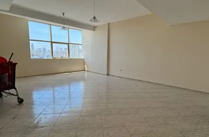 Apartment - 2 Bedrooms - 2 Bathrooms for rent in Al Majaz 2 - Al Majaz - Sharjah