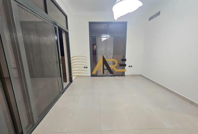 141945657 - Property Image 3