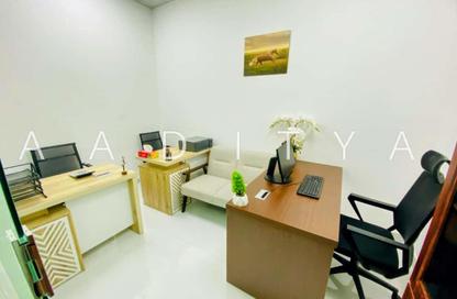 Office Space - Studio - 1 for rent in Red Avenue - Al Garhoud - Dubai Office Space - Studio - 1 for rent in Red Avenue - Al Garhoud - Dubai