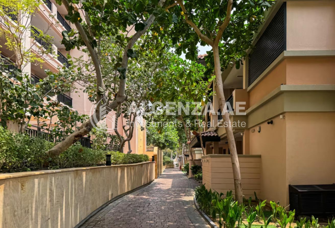 Large Terrace | Lagoon View | Resort Living photo 9