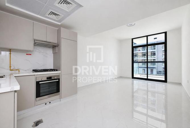 Brand New Apt | Pool View with Maids Room photo 2