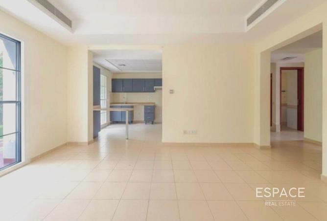 87889585 - Property Image 2
