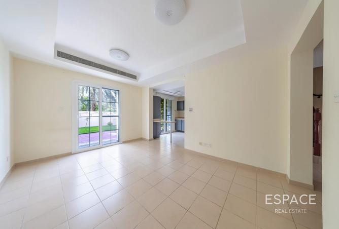 87889585 - Property Image 3