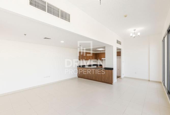 Brand New and Spacious Unit | Ready to Move in