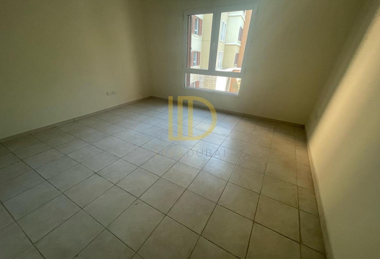 1 Bed + Storage | V-Type | Vacant | Close to Metro photo 13