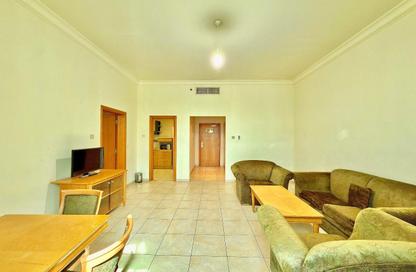 Apartment - 1 Bedroom - 2 Bathrooms for rent in Cornich Al Khalidiya - Al Khalidiya - Abu Dhabi