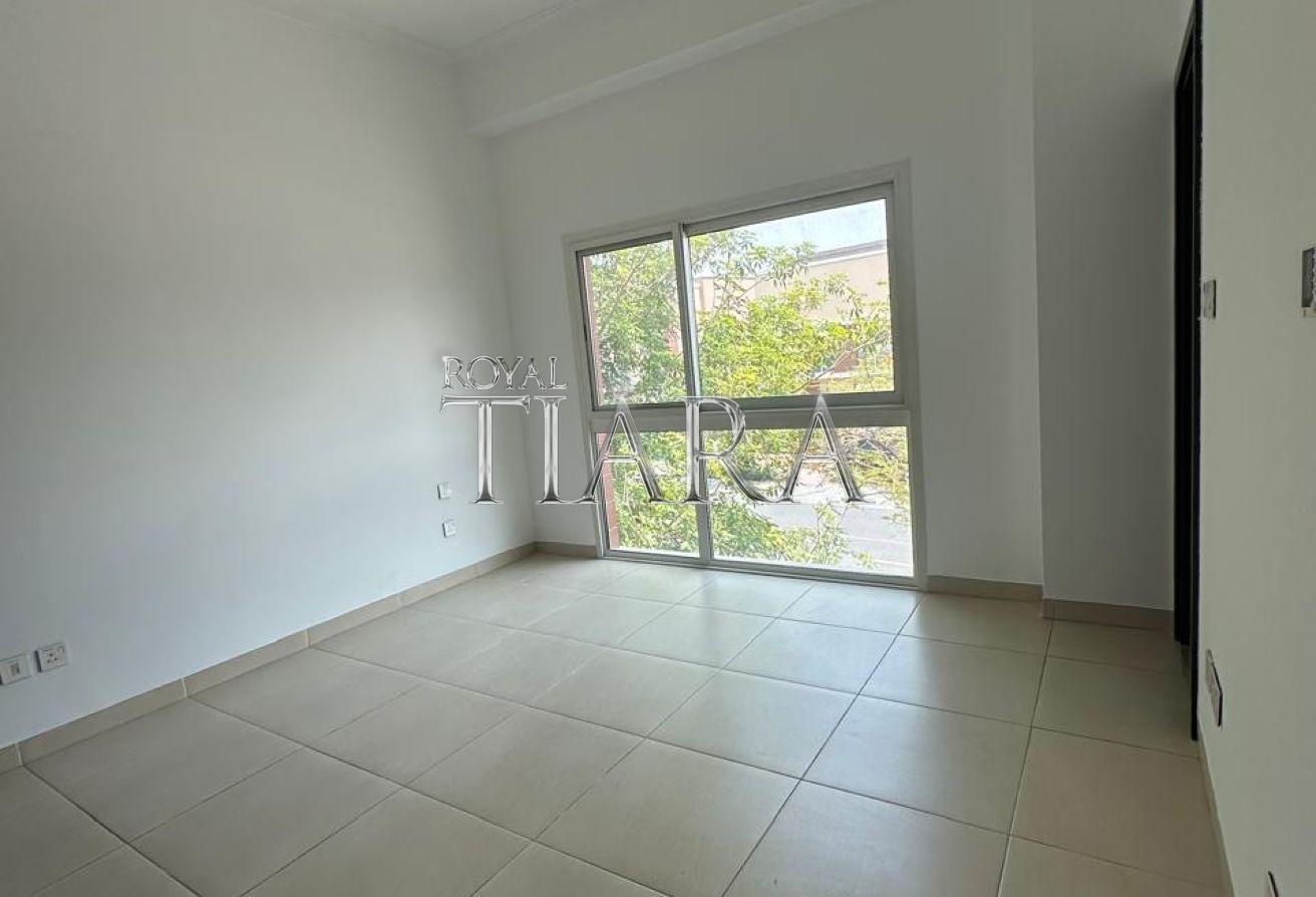 Corner Plot | 3BR + M | Vacant | Single Row photo 7
