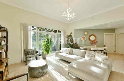 Apartment - 2 Bedrooms - 3 Bathrooms for sale in Al Haseer - Shoreline Apartments - Palm Jumeirah - Dubai