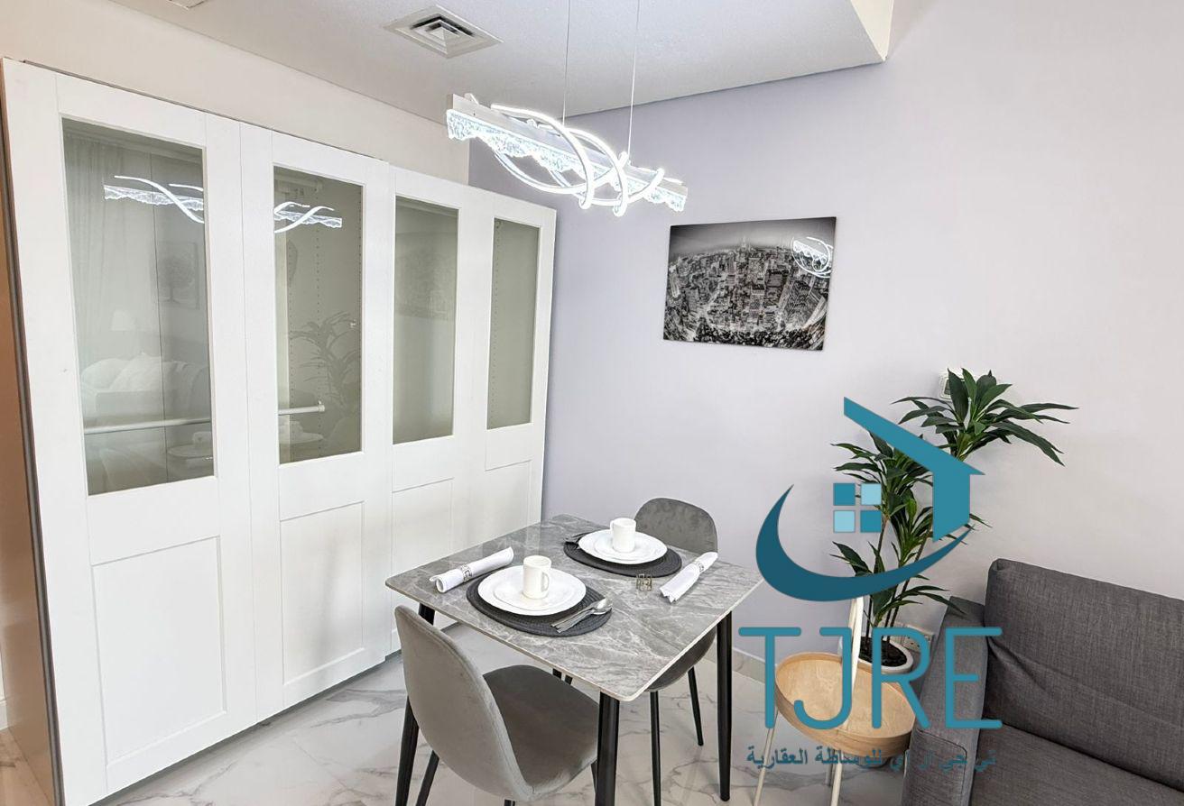 FURNISHED| UPGRADED | WITHOUT PARKING | BRIGHT photo 5
