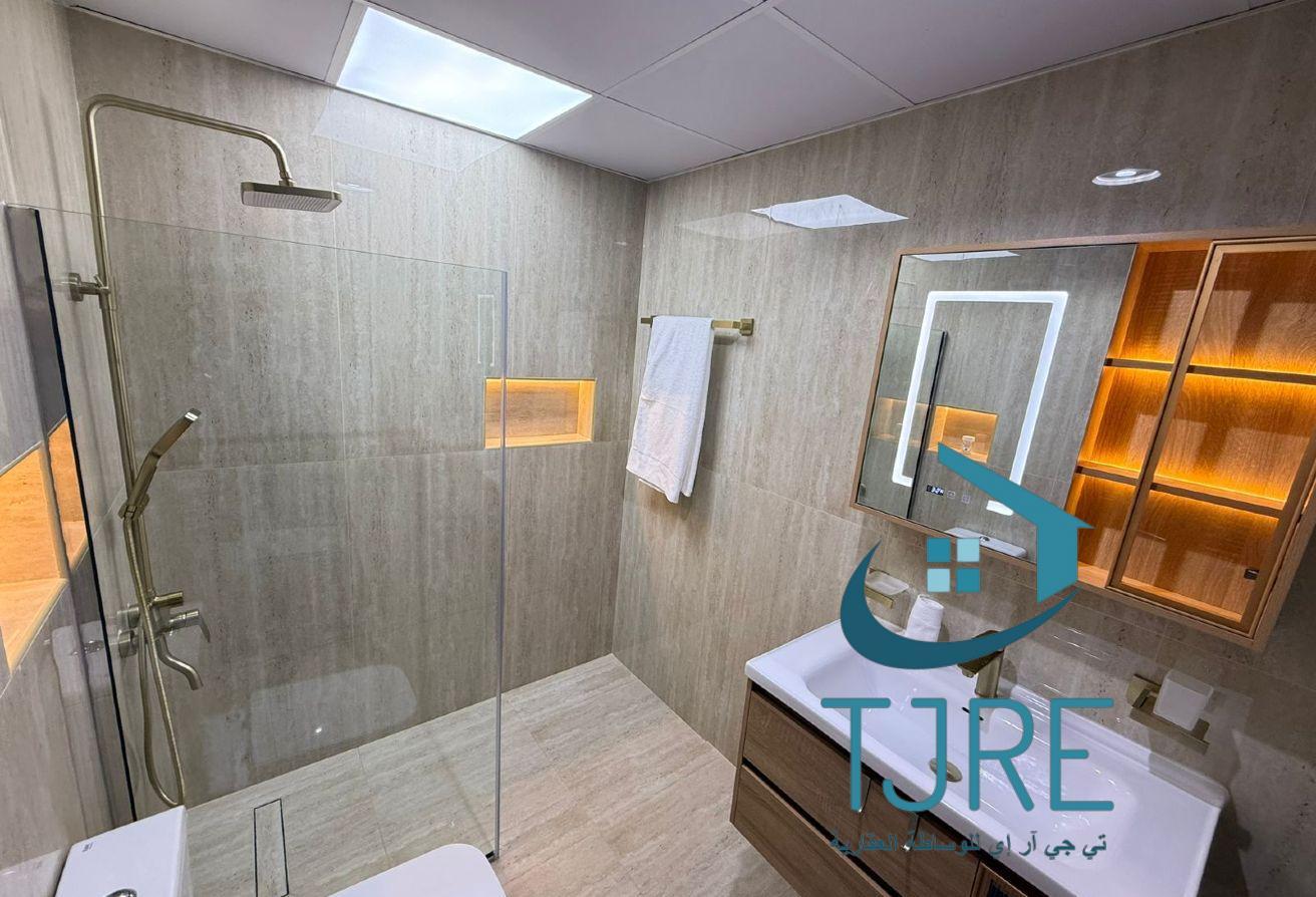 FURNISHED| UPGRADED | WITHOUT PARKING | BRIGHT photo 17