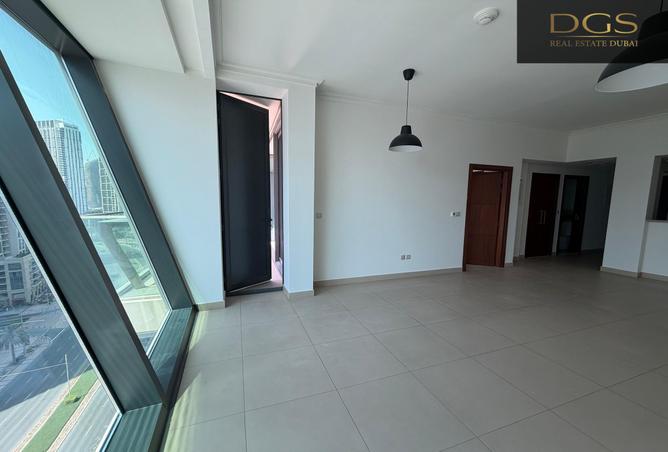 120652484 - Property Image 3