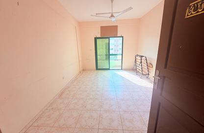 Apartment - 2 - 2 for rent in Al Nabaa Building - Al Naba'ah - Al Sharq - Sharjah