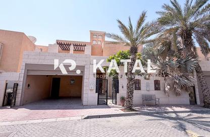 Villa - 5 - 6 for rent in Mushrif Gardens - Al Mushrif - Abu Dhabi