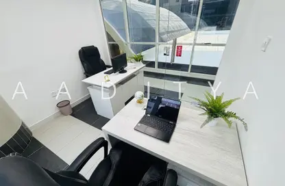 مكتب - غرفة نوم - 1 حمام للايجار في مبنى بيزنس اتريوم - عود ميثاء - بر دبي - دبي