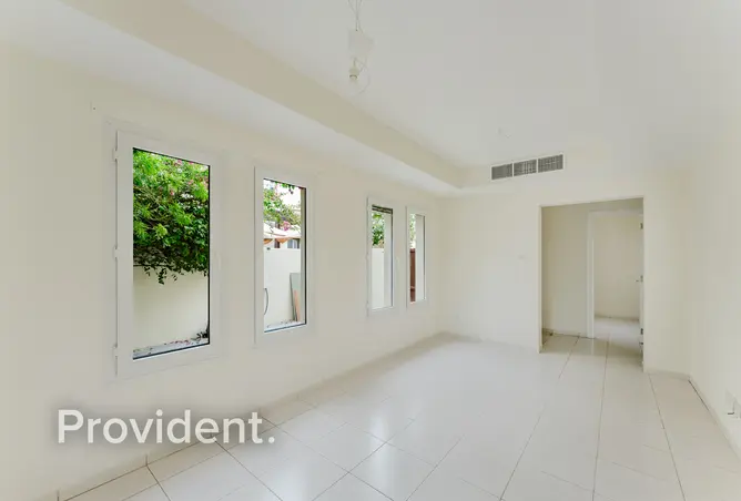 73843286 - Property Image 3