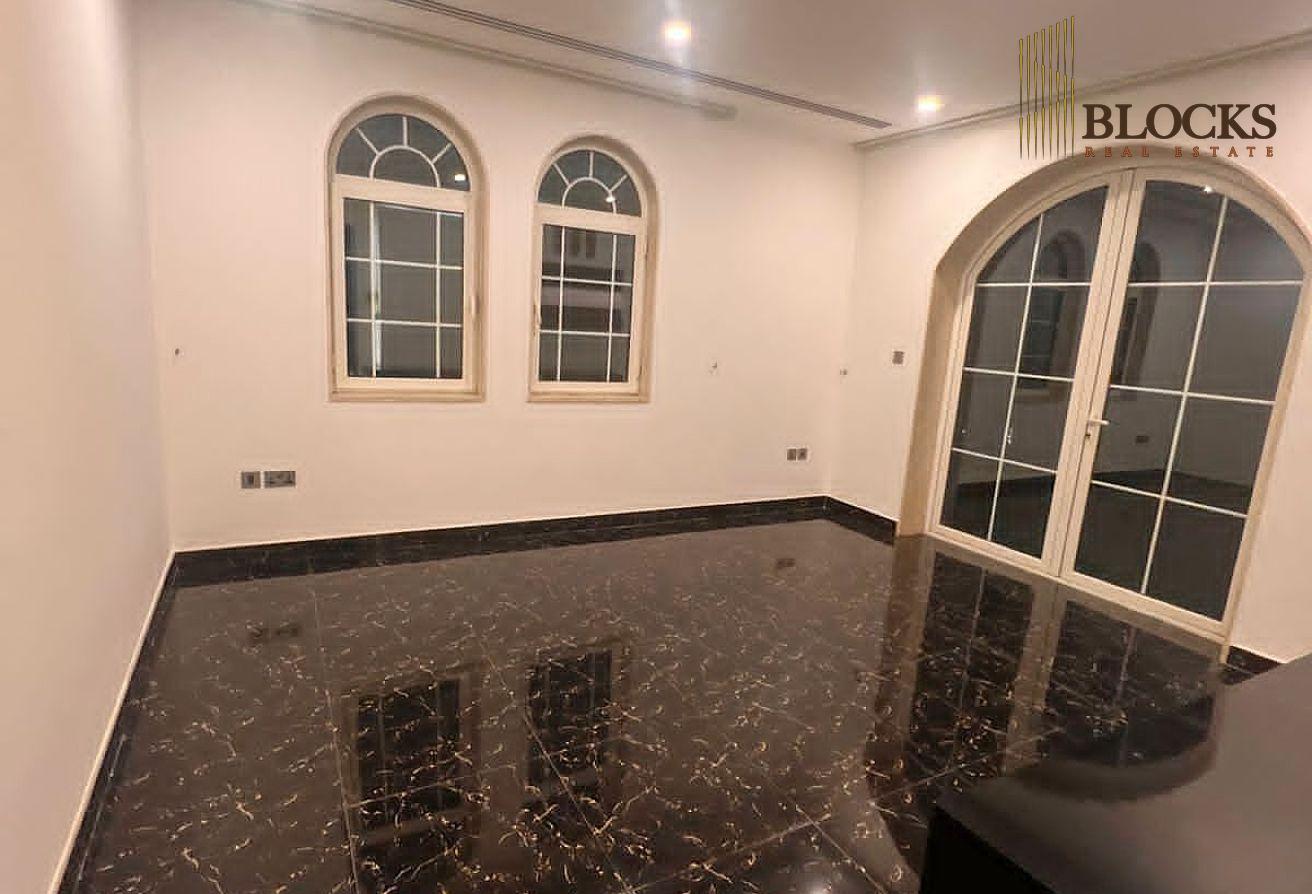 Upgraded 4BR Villa | Private Pool | Huge Layout photo 6