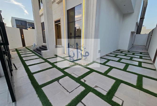 141493980 - Property Image 2