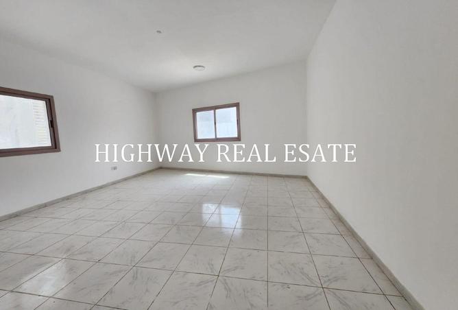 121121394 - Property Image 3