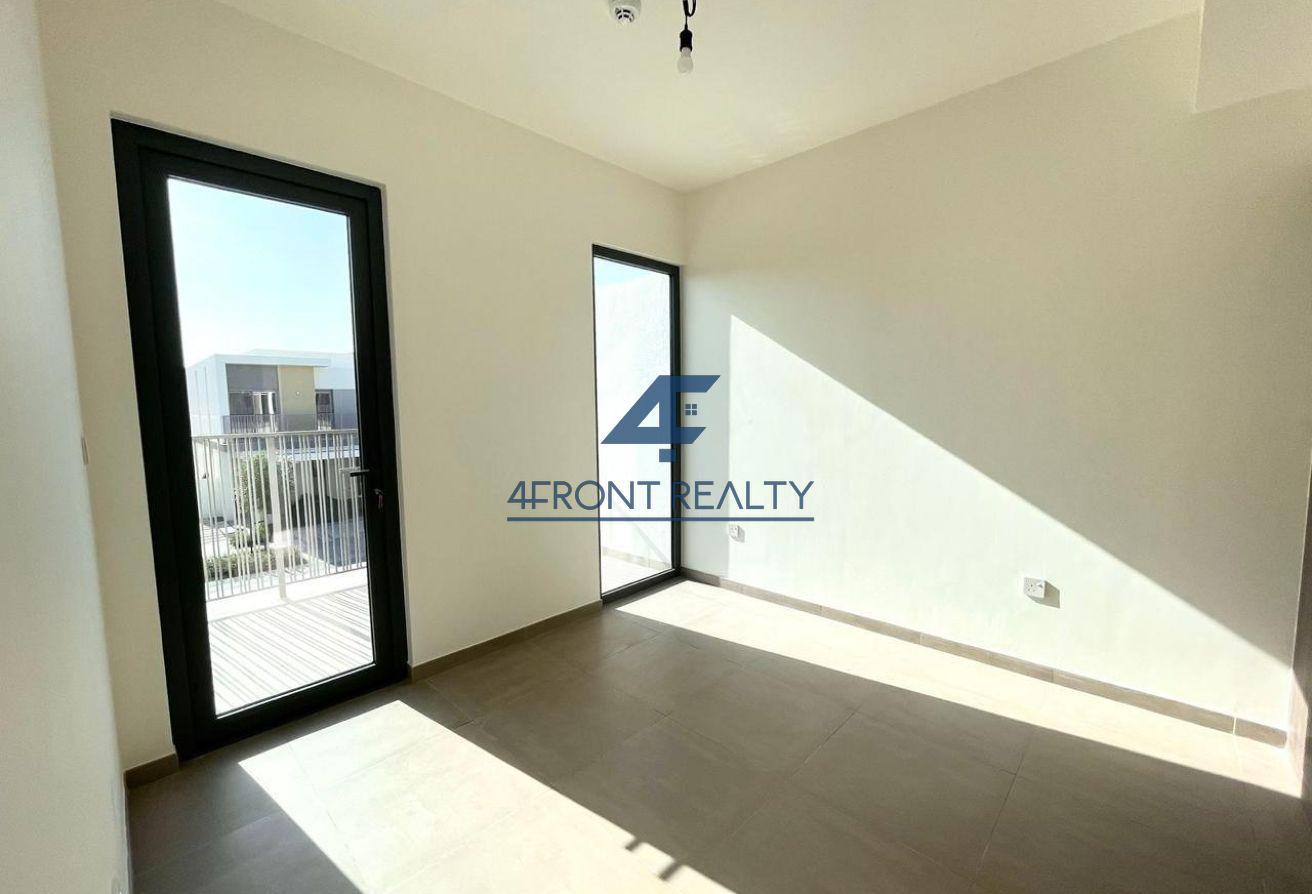 Cul De Sac | Ready To Move | Call Now photo 10