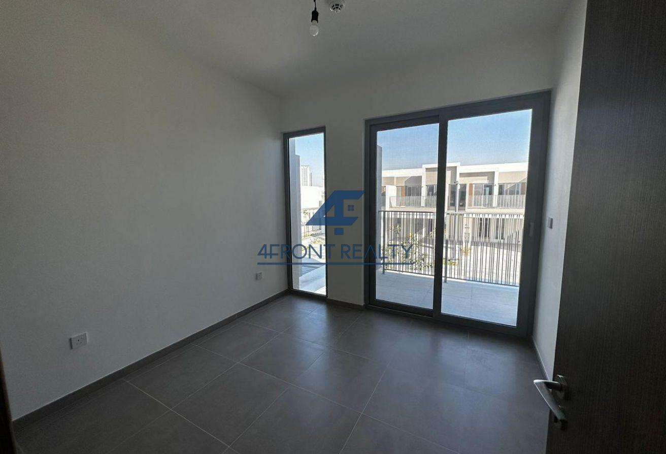 Cul De Sac | Ready To Move | Call Now photo 8