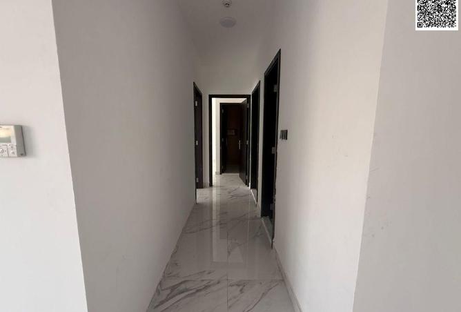 60916825 - Property Image 3