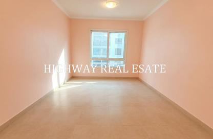 Apartment - 2 - 2 for rent in Muwaileh 29 Building - Muwaileh - Sharjah