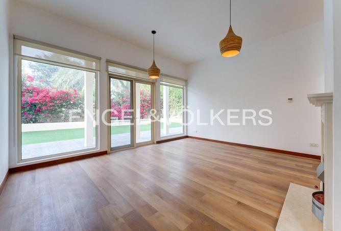 51613363 - Property Image 2