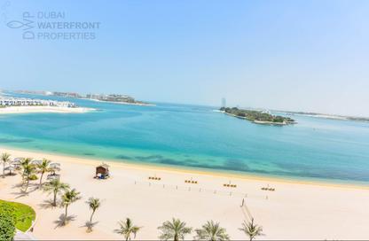 Apartment - 3 Bedrooms - 3 Bathrooms for rent in Al Sultana - Shoreline Apartments - Palm Jumeirah - Dubai