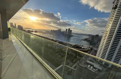 Apartment - 3 Bedrooms - 5 Bathrooms for rent in Avani Palm View Hotel  and  Suites - Dubai Media City - Dubai