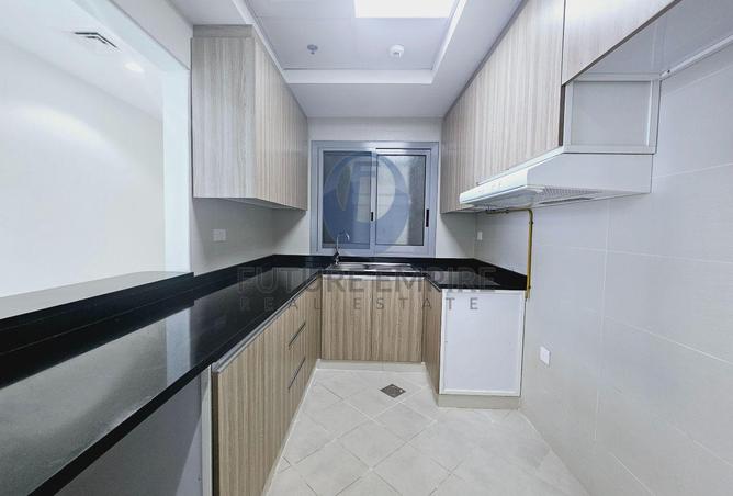 1 MONTH FREE | LUXURIOUS 2BR + BALCONY | GYM POOL photo 2
