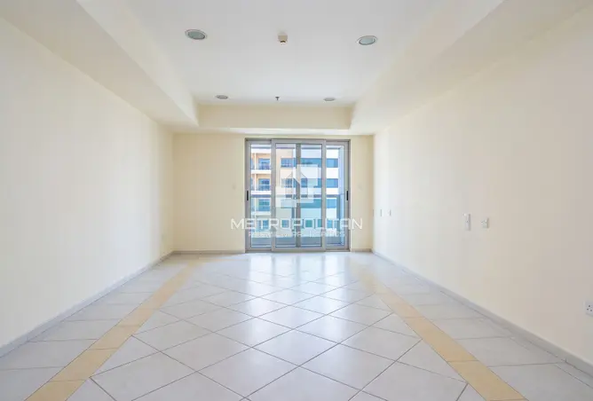 156187108 - Property Image 2