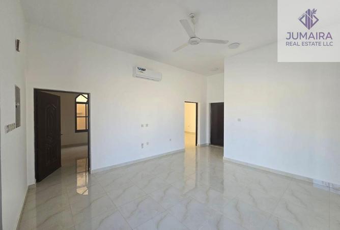 128351171 - Property Image 3
