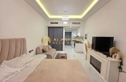 Apartment - 1 Bathroom for rent in Samana Golf Avenue - Dubai Studio City - Dubai