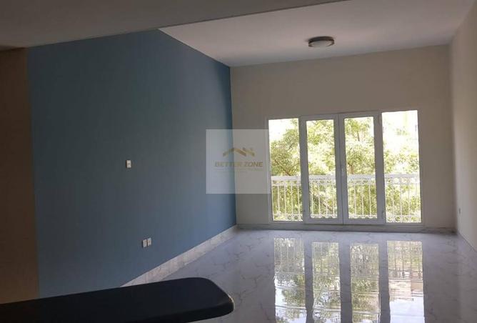 Upgraded 1 Bedroom Hall - Near Garden Metro